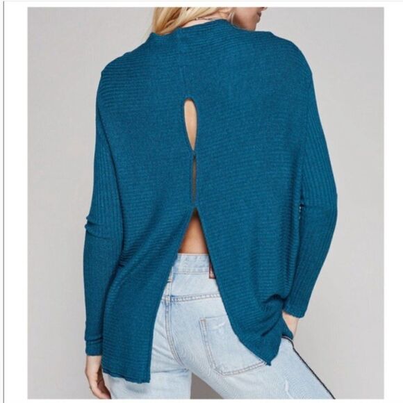 Free People We the Free Women Top Medium Lover‎ Rib Split Back Pullover Blue - Picture 1 of 13